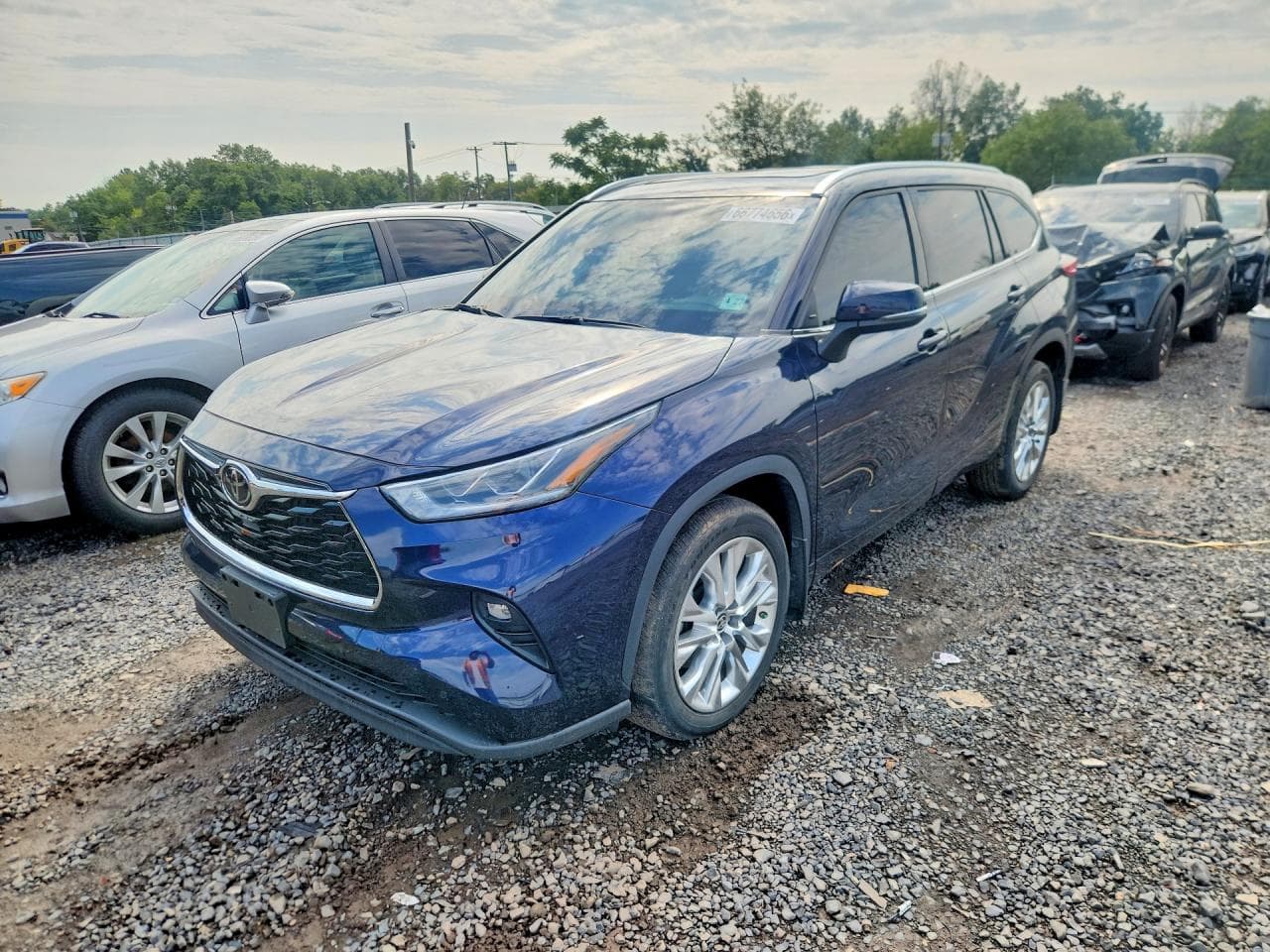 2022 TOYOTA HIGHLANDER LIMITED