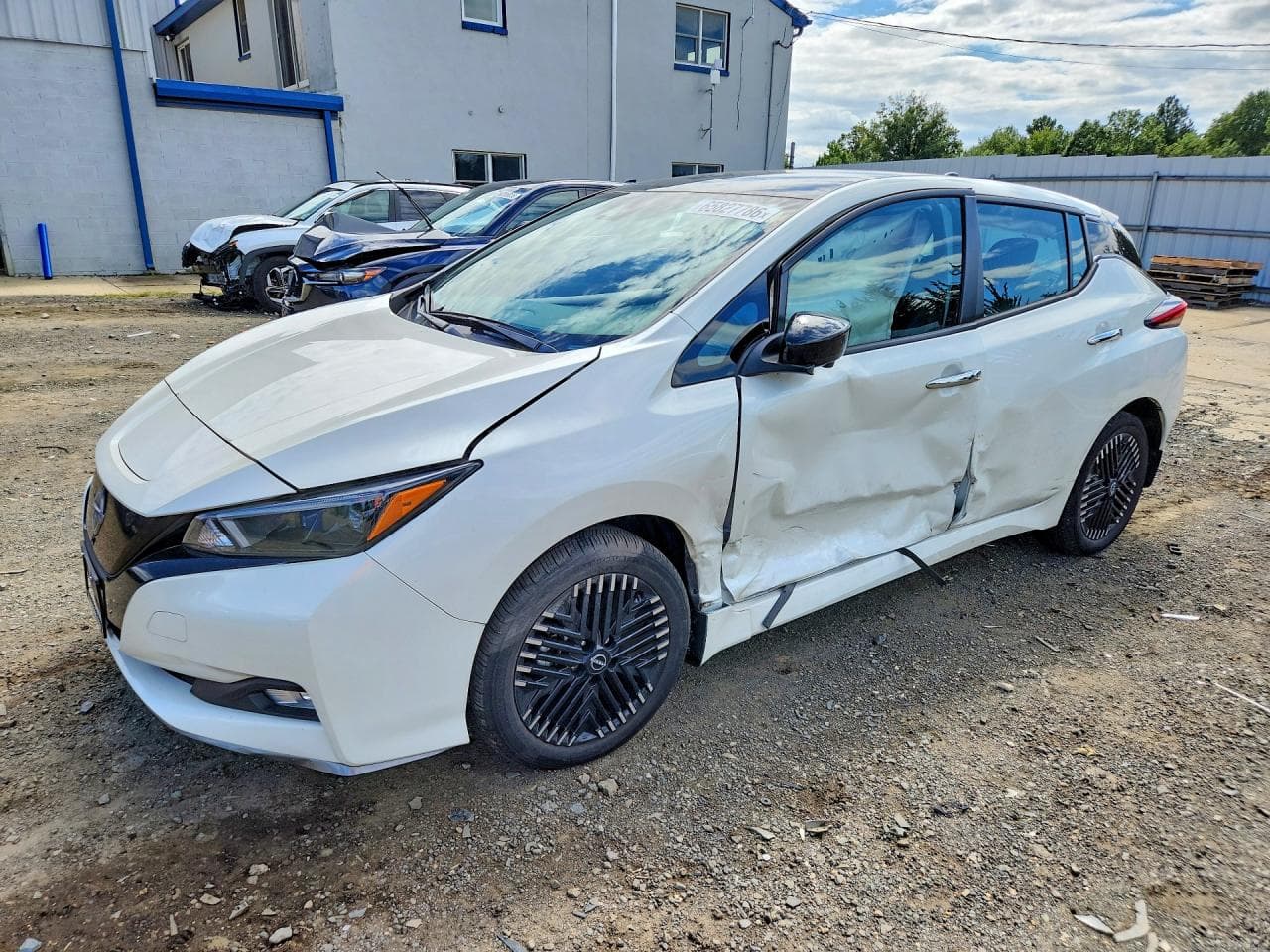 2024 NISSAN LEAF SV PLUS