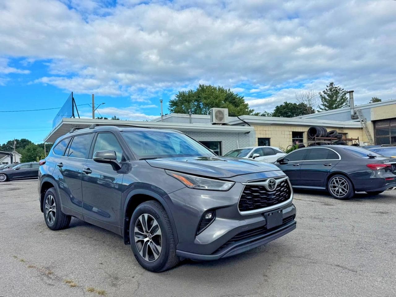 2023 TOYOTA HIGHLANDER XLE